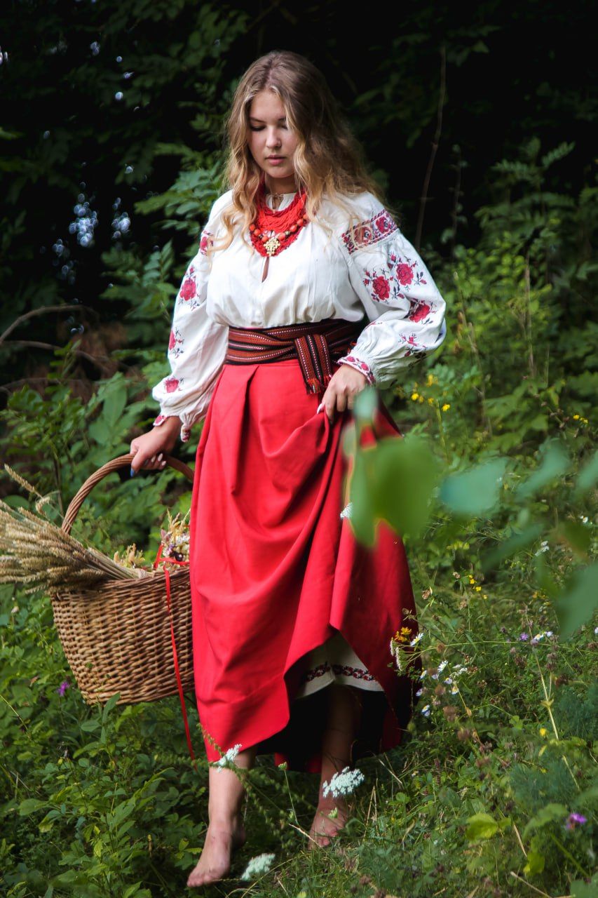 Slavic girls in Napeydo