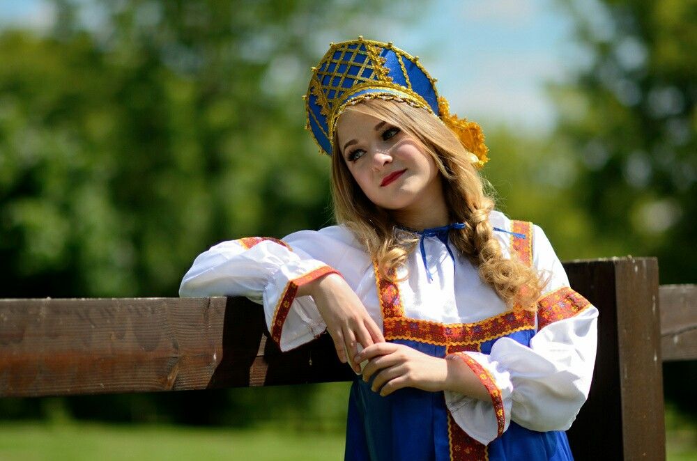 Photo Slavic girls in Napeydo