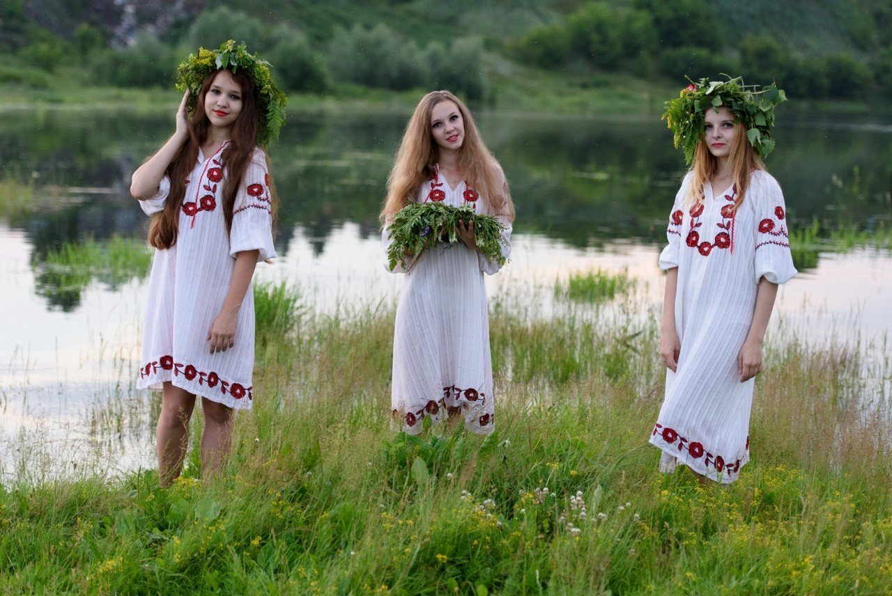 Slavic women in Napeydo