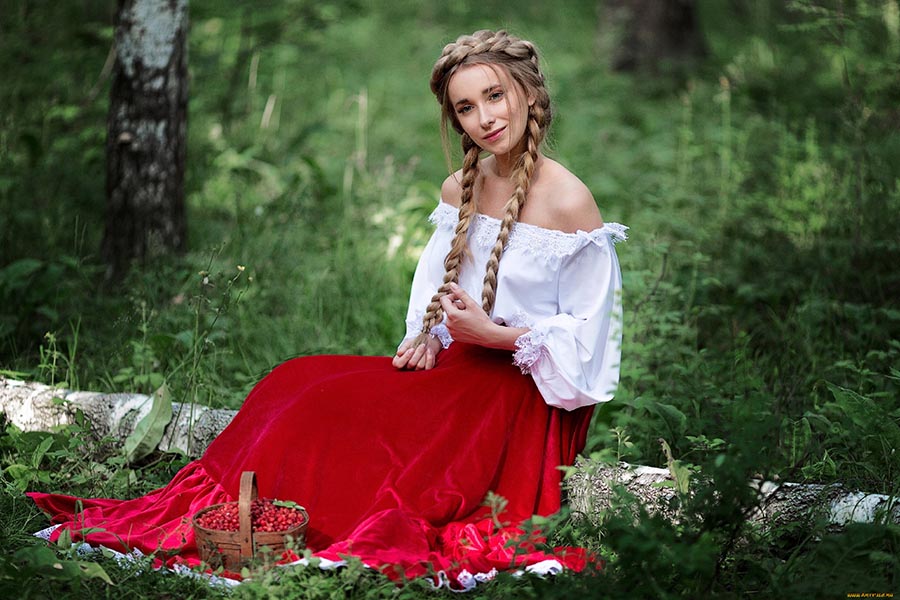 Sexy photo Slavic women in Napeydo