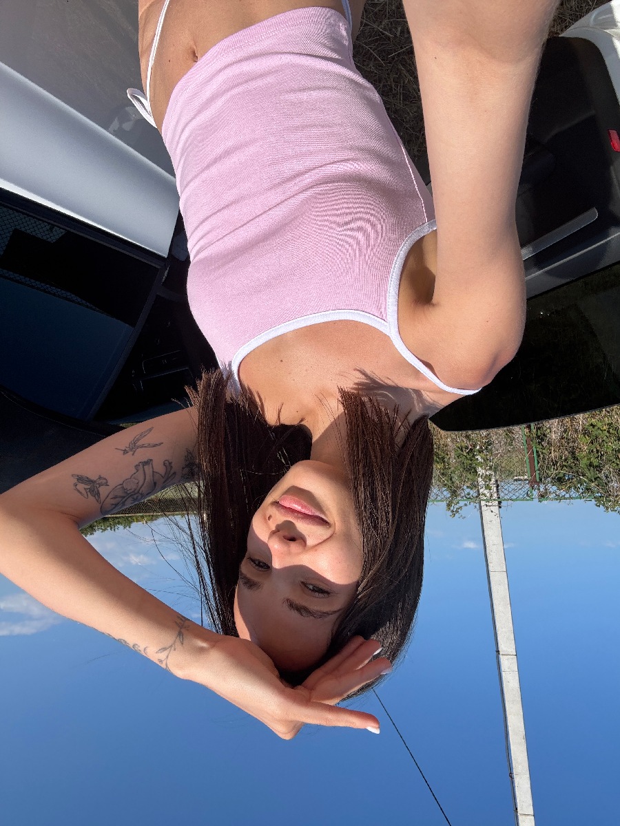 Sexy model Tina in Napeydo